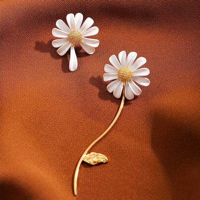 Daisy Flower Ring-Roar Respectfully